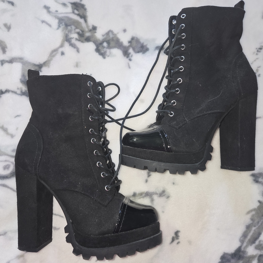 Fashion Nova Black Chunky Heel Lace-Up Boots